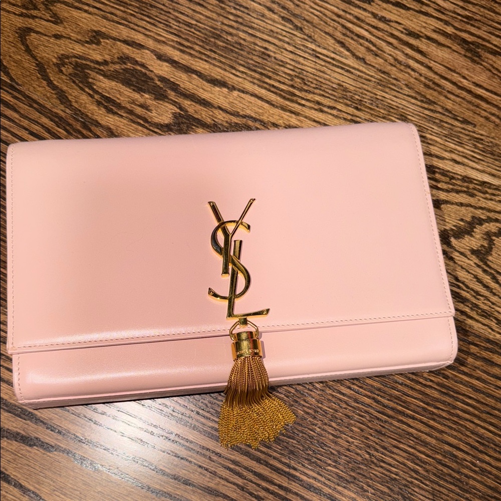 SAINT LAURENT
Kate Chain Bag